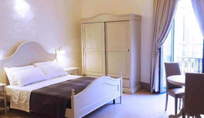 Le Finestre Su Porta Carrese - Luxury Rooms & Suites