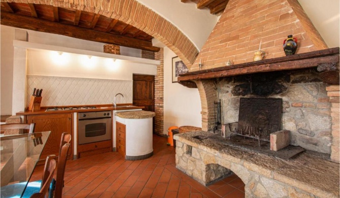 Awesome home in Mazzolla with 3 Bedrooms and WiFi