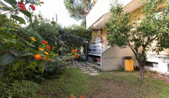 Casa con giardino vicino al mare