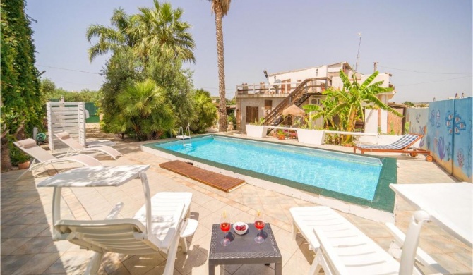 Awesome home in Menfi with 2 Bedrooms, Private swimming pool and Outdoor swimming pool