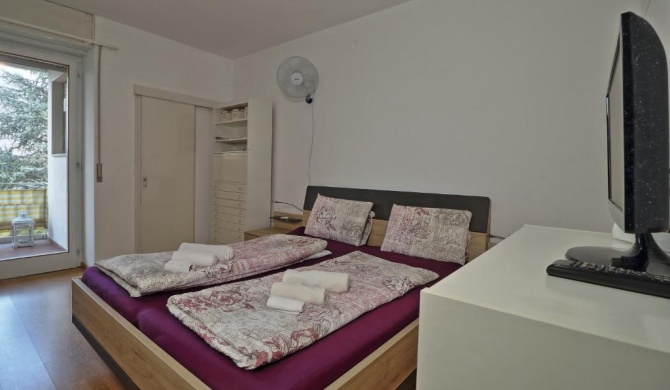 Castel Gatto Studio Apartment - Happy Rentals