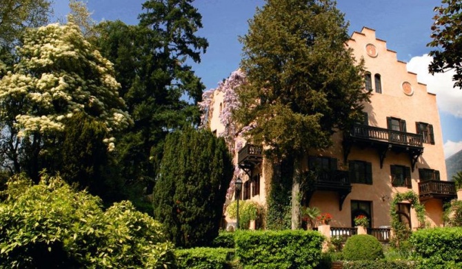 Schloss-Castel Pienzenau - Guestrooms & Apartments - B&B-Hotel & Restaurant