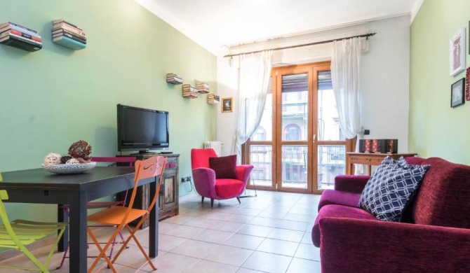 ALTIDO Apt for 4, close to Navigli and Cinema Ducale