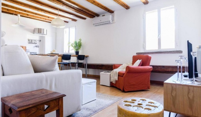 ALTIDO Cozy Apt for 4 close to Basilica di Sant'Ambrogio