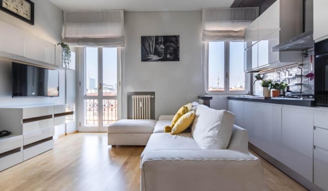 ALTIDO Gorgeous Apt for 4 with Balcony and Milan SkylineView