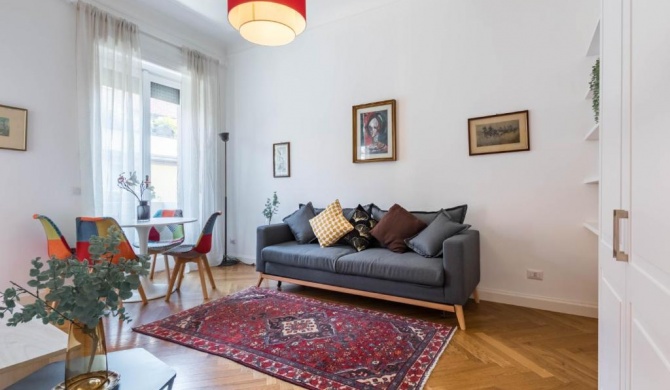 ALTIDO Lovely Flat for 2 on Quiet Street near Centre