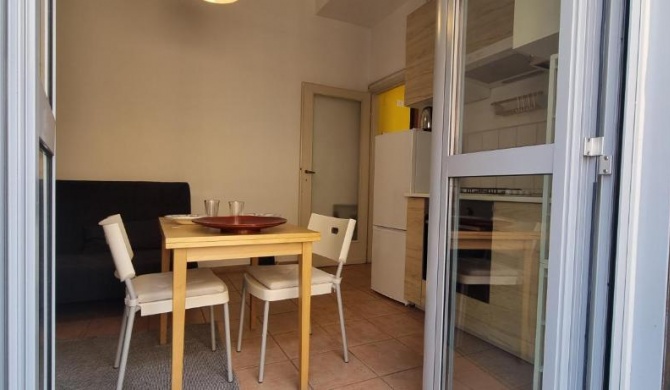 ALTIDO Stylish Flat w/Balcony in Central Milan