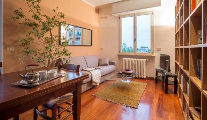 ALTIDO Warm Family Flat for 6 with Terrace in Milan