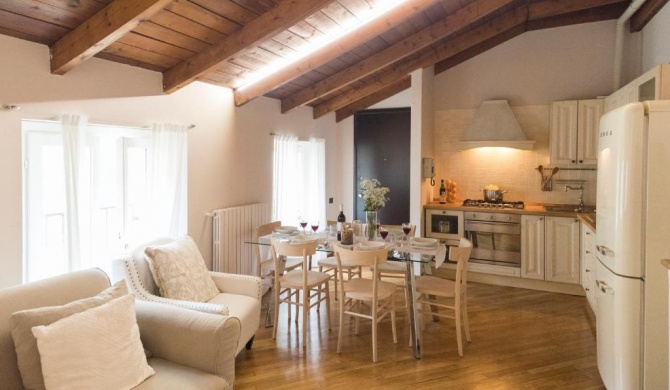 Castello Sforzesco - Daplace Apartments