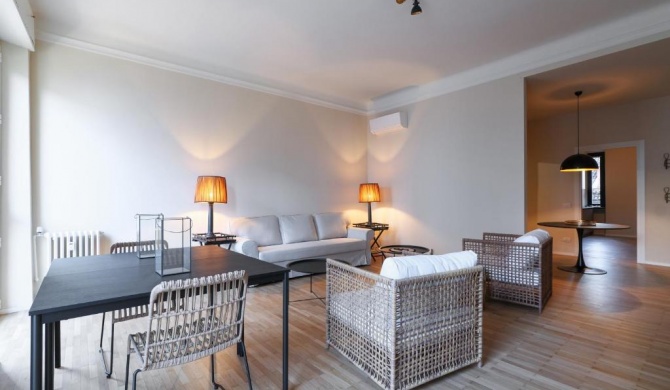 Luxury San Babila Apartment