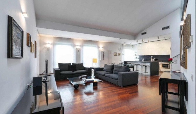 NPA20 Luxury Large Apartment in Navigli District