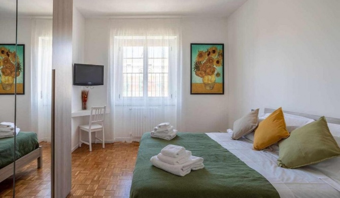 Milano City Apartments - Parking and Comfort - Spacious Apt up to 8 Pax