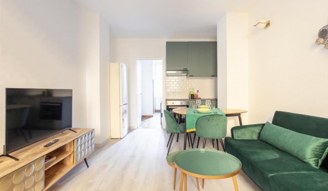 Renovated apartment in Milan city center - Commenda 21