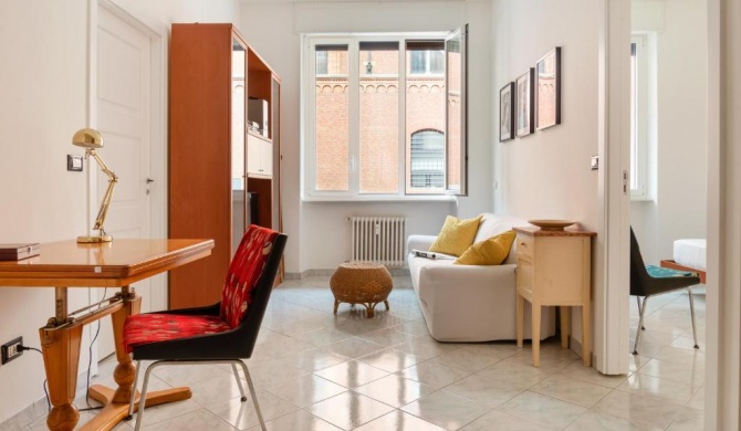 Stazione Centrale Cozy and Functional Flat