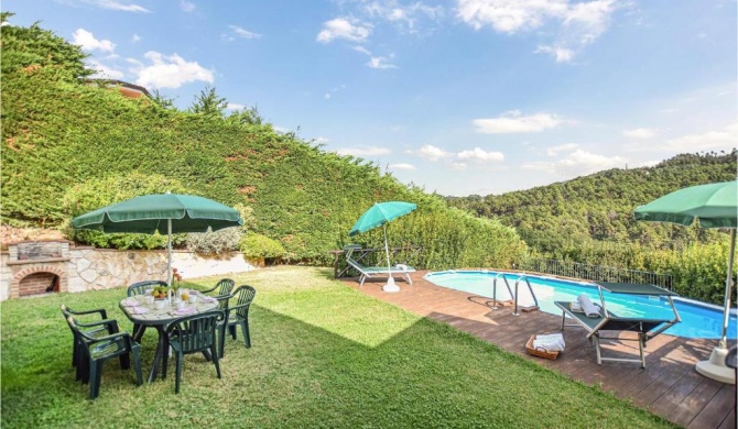 Beautiful home in Massarosa with 3 Bedrooms, WiFi and Outdoor swimming pool