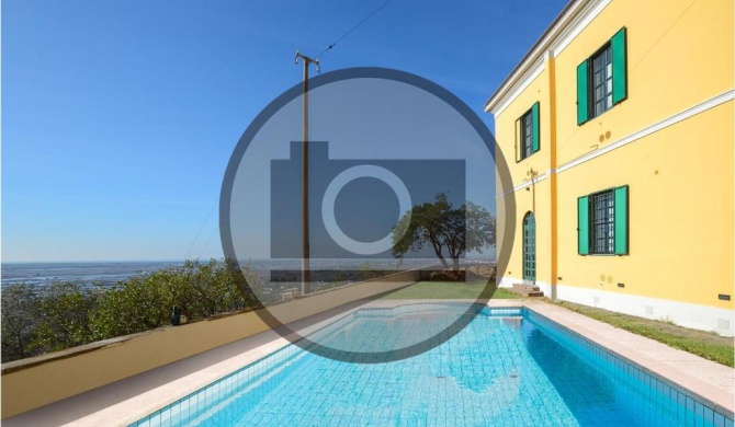 Nice home in Massarosa with 5 Bedrooms, WiFi and Private swimming pool